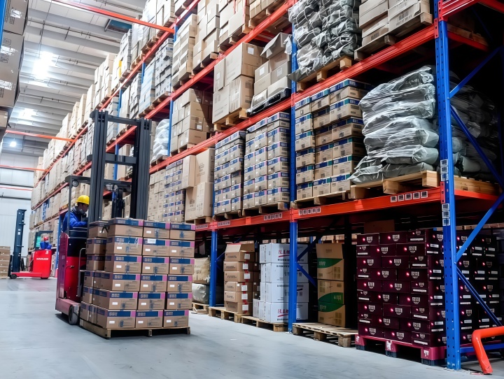 三溫倉(cāng)庫(kù)中的安全管理：確保溫控環(huán)境下的物品安全